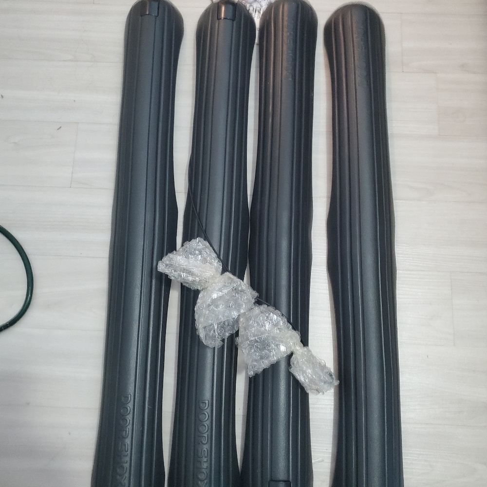 DoorShox Standard Car Door Guards Magnetic Easy-to-use.